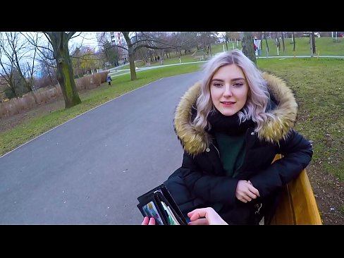 ❤️ Tibla kum sħun ta' barrani għall-flus - blowjob fil-park minn Eva Elfie Porn biss f'mt.passionateembracespotlight.ru ☑